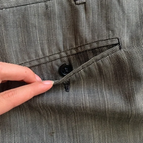 Men’s grey dress pants with pockets and a black zipper. Size small - Picture 7 of 7